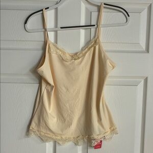 ROMWE Cream Lace Trim Camisole